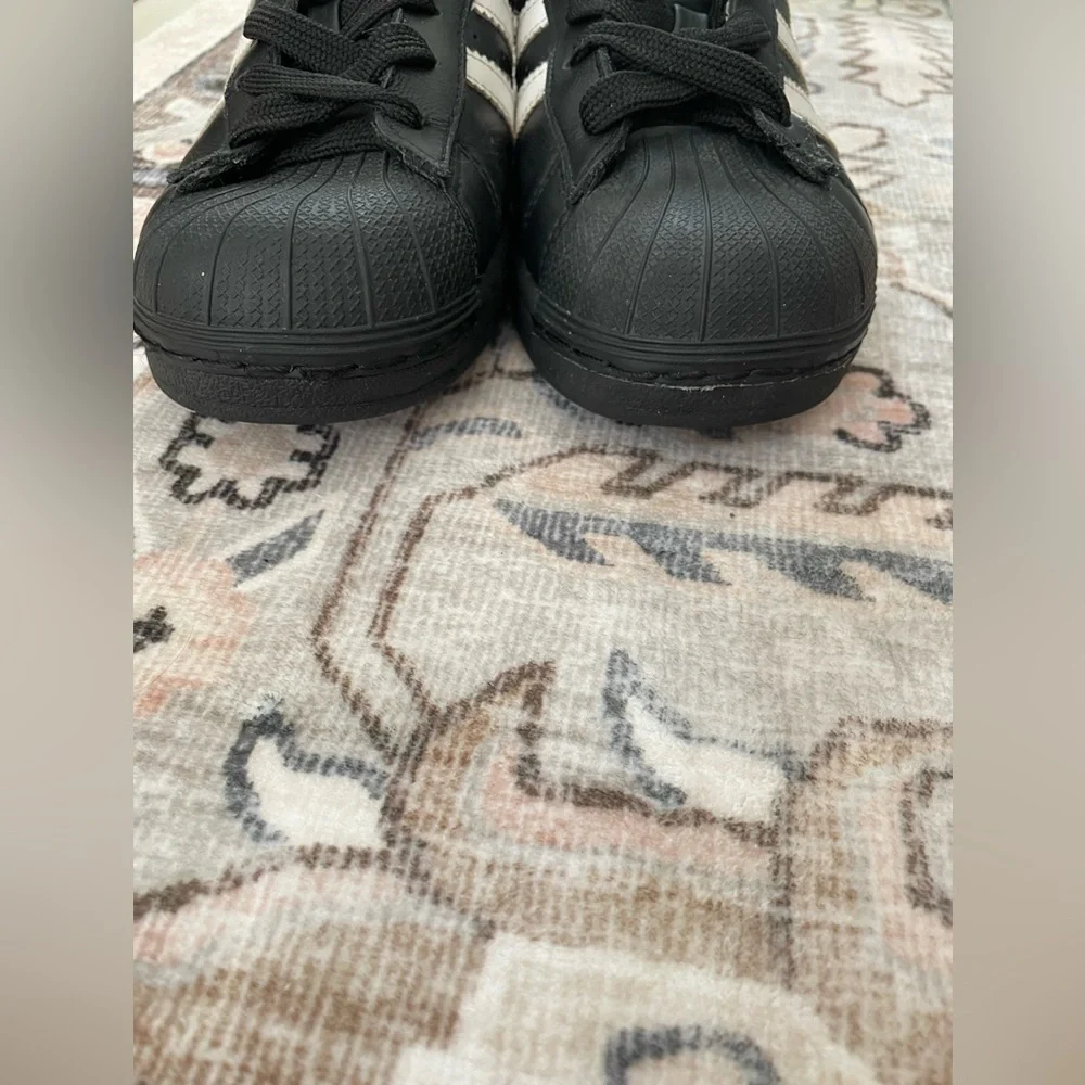 Adidas unisex Superstar Sneakers - Black with White Stripes